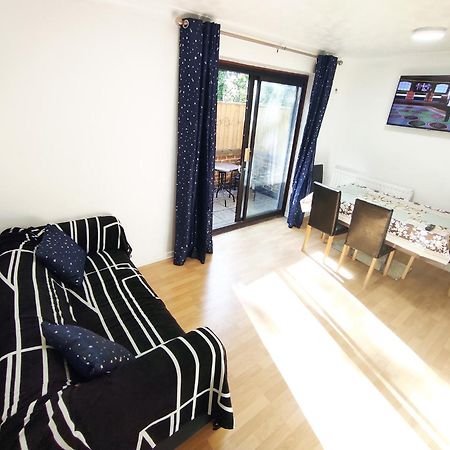 The Swans - Two-Bedroom City Centre House With Parking Oxford Exterior photo
